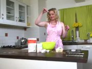 Holly.Kiss.Tasty.Cup.Cakes.And.Tight.Buns 1/16