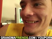 Fat mature babe takes two cocks from both sid 10/16