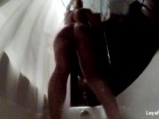 Leya Falcon brings her camera in the shower 5/16