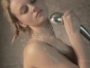 Flawless feminine curves 5/16