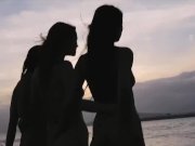 Natural beauty meets sand and surf 16/16