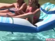 Gwen just wants to have fun and eat pussy 2/16