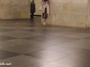 Subway pussy flash by Jeny Smith 15/16