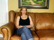 Amateur Mom gives a blowjob on casting couch 2/16