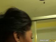 Yasmine De Leon enjoys gangbang and bukkake 14/16