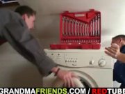 Granny offers her pussy as a payment 5/16