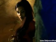 Erotic Indian Girlfriend From Bollywood 1/16