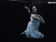 Redhead beauty in the white dress 4/16