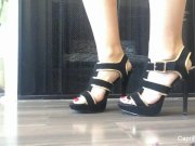 Capri Cavanni in her high heels 14/16