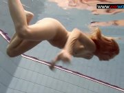 Bouncing boobs underwater 16/16