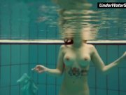 Big titted Dashka bounces body underwater 4/16