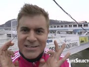 Tourist Guide Show 1/16