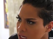 Honey Gold's Lazy Cuckold Husband Can Not Please Her 5/16