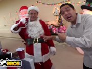 BANGBROS - Fuck Team Five Holiday Christmas Party Turns Into Orgy 4/16