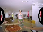 RealityLovers- Pizza Babe Monika VR 2/16