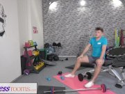 Fitness Rooms Sexy sweaty young gym girl with abs pov blowjob and fucking 2/16