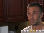 Brazzers - Ariella Ferrera & Keiran Lee - Laying the Cleaning Lady 1/16