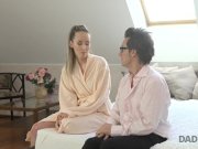 DADDY4K. Sexy chick finally agrees to spread legs for excited daddy 5/16