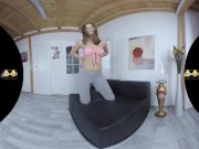 Virtualpee - Jenifer Jane teases with her hot body 5/16