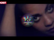 HANDYMAN GETS SURPRISE VISIT FROM HIS CRUSH AND FUCKS HER HARDCORE 1/16