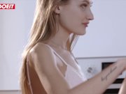 LETSDOEIT - Sabrisse & Zazie Skymm & Tiffany Tatum Taste Their Cookies 8/16