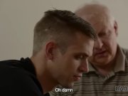 DADDY4K. Son repairs PC of his dad while he fucks his girlfriend 2/16