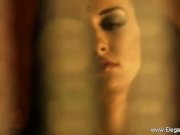 Bollywood Babe Shows Off her Body 7/16