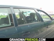 Old blonde woman double penetration in the fields 8/16