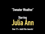 Finger Fucking Milf Julia Ann Rubs Her Wet Pussy To Orgasm! 1/16