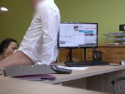 LOAN4K. Agence de pret devient le lieu du sexe anal passionne avec 8/16