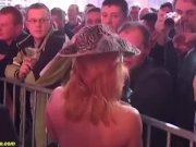 flexi cowgirl milfs on public stage 12/16