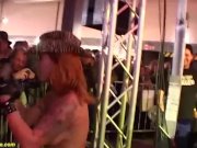 flexi cowgirl milfs on public stage 13/16