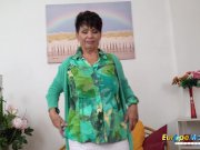 EuropeMaturE Hot Solo Masturbation with Vibrator 2/16