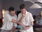 DADDY4K. Papi se folla la boca y el cono de la novia de los hijos brillante 1/16