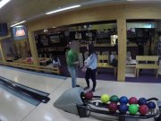 HUNT4K. Das Paar hat es satt zu bowlen, der Typ will Geld 1/16