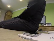 LOAN4K. Agente no puede esperar para empujar su polla en el adorable coño 7/16