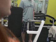 HUNT4K. Bargeld aus der Tasche des Jägers ist hübsch genug, um Linda Sweet