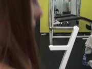 HUNT4K. Bargeld aus der Tasche des Jägers ist hübsch genug, um Linda Sweet 11/16