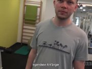 HUNT4K. Bargeld aus der Tasche des Jägers ist hübsch genug, um Linda Sweet 2/16