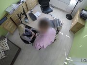 LOAN4K. La graziosa esile Katy Rose si fa trapanare la figa da un 5/16