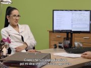 LOAN4K. Elis Dark chiede credito e allarga le gambe in ufficio 3/16