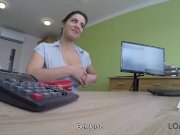 LOAN4K. L'agente non può resistere di fronte al bellissimo corpo 7/16