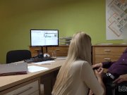 LOAN4K. La coquine Nathaly donne sa chatte rasée à un agent de crédit 10/16