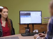 LOAN4K. Isabella dà la sua vagina rasata per scopare per ottenere un grosso 1/16