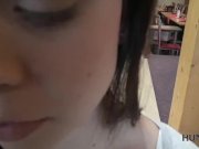 HUNT4K. Reicher Kerl trifft armes Paar beim Bowling und fickt Mädchen hart 5/16