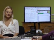 LOAN4K. La traviesa Nathaly le da su coño afeitado al agente de préstamos 6/16