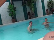 HUNT4K. Jeune mauvaise chienne suce une bite et se fait ramoner 2/16