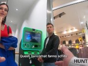 HUNT4K. Hunter incontra un modello super hot che rimane senza soldi 1/16