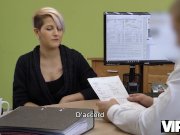 VIP4K. Si bébé veut obtenir un crédit, elle devrait faire plaisir à l'agent 3/16