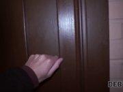 DEBT4k. Maria dient lustvollen Sammlern, um ihre Schulden loszuwerden 1/16